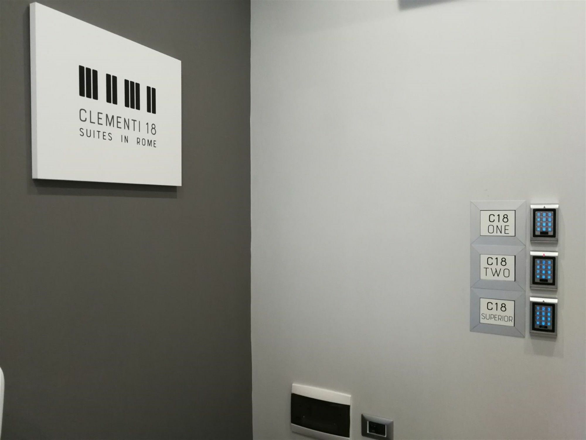 Clementi 18 Suites Rome Exterior photo