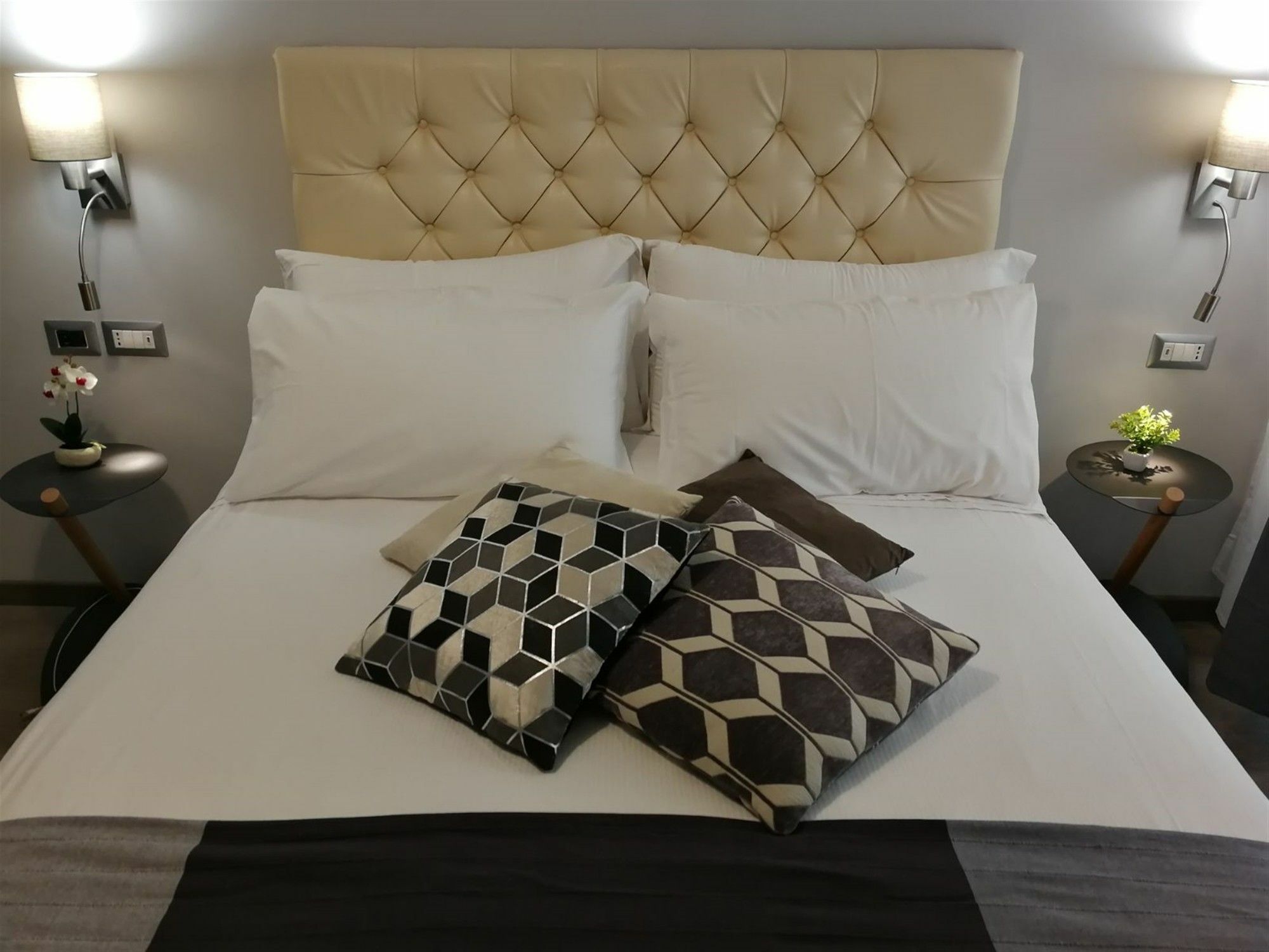 Clementi 18 Suites Rome Exterior photo